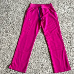 Kade Cargo Figs Pants in Ultra Rose, EUC small